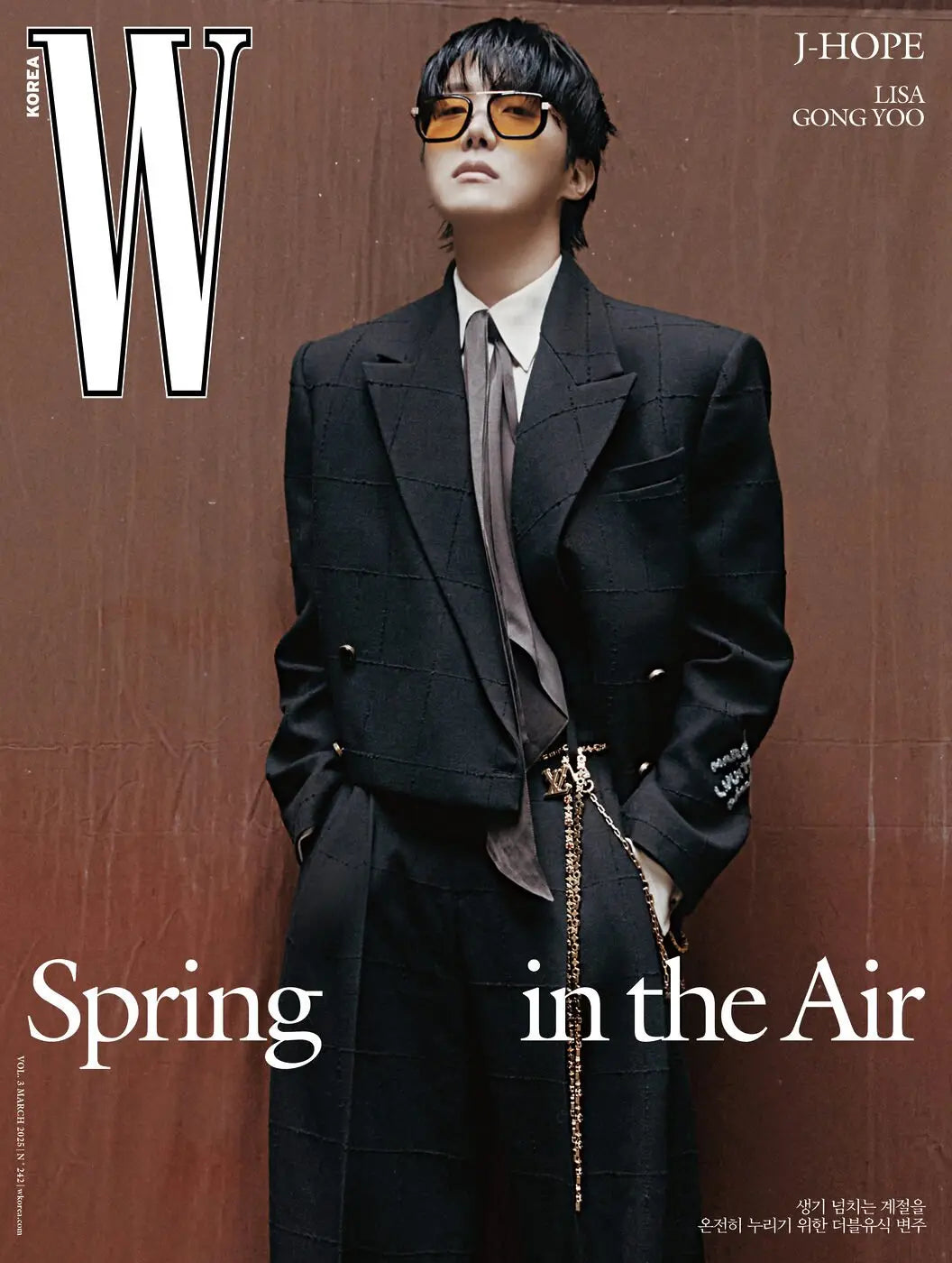 W KOREA MAGAZINE KOREA (2025 MARCH Issue) Cover : LISA / J-HOPE / GONGYOO KAEPJJANG SHOP (캡짱 숍)