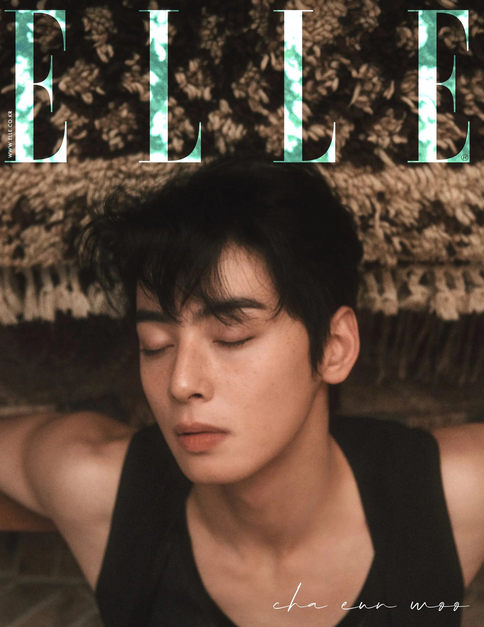ELLE KOREA MAGAZINE (2025 FEBRUARY Issue)   Cover : CHA EUNWOO KAEPJJANG SHOP (캡짱 숍)