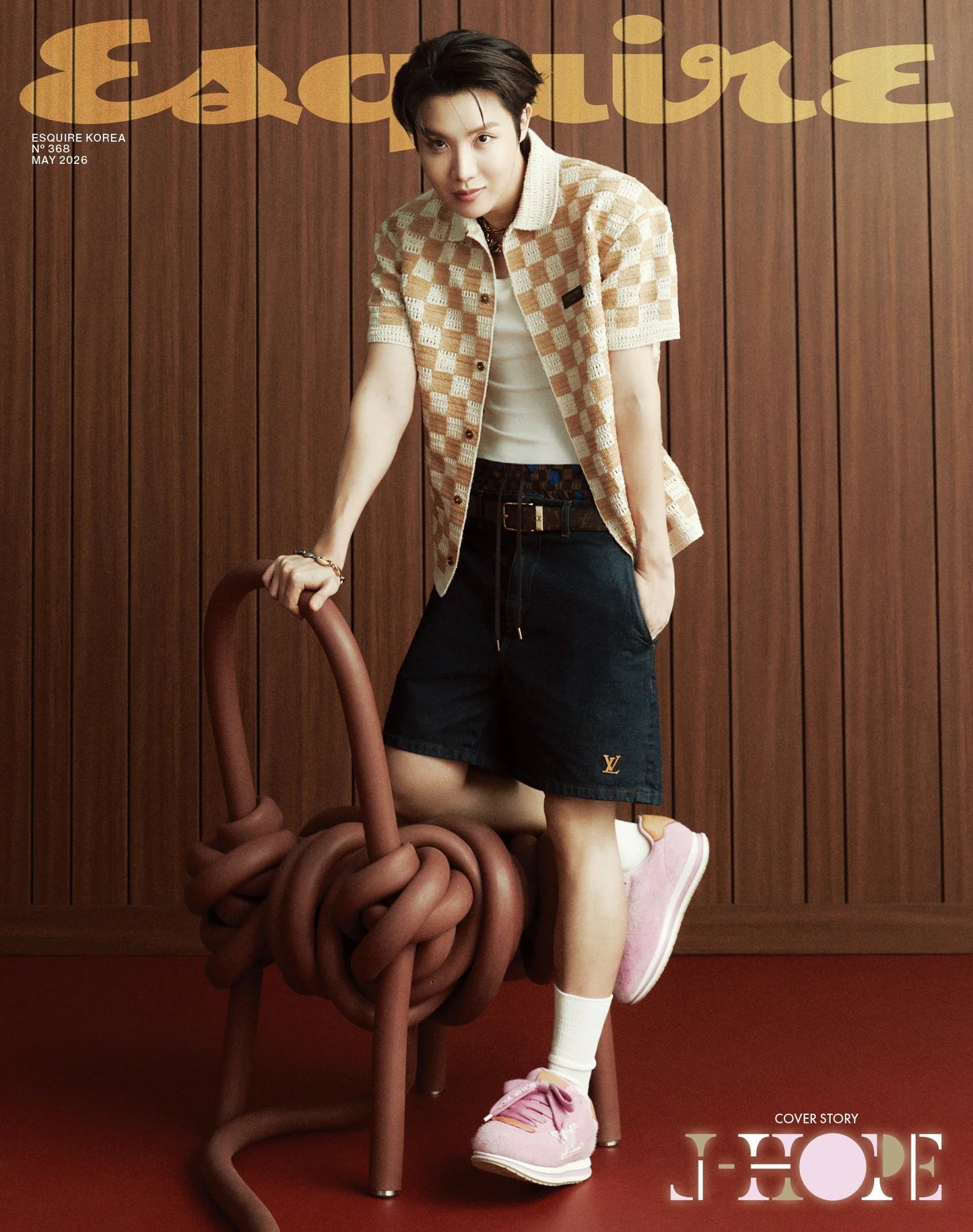 [PRE ORDER] ESQUIRE KOREA Magazine (2026 May Issue ) (Cover : J-Hope) KAEPJJANG SHOP (캡짱 숍)