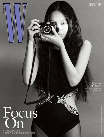 JENNIE (BLACKPINK) COVER W KOREA (2023 VOL. 11) - KAEPJJANG SHOP (캡짱 숍)