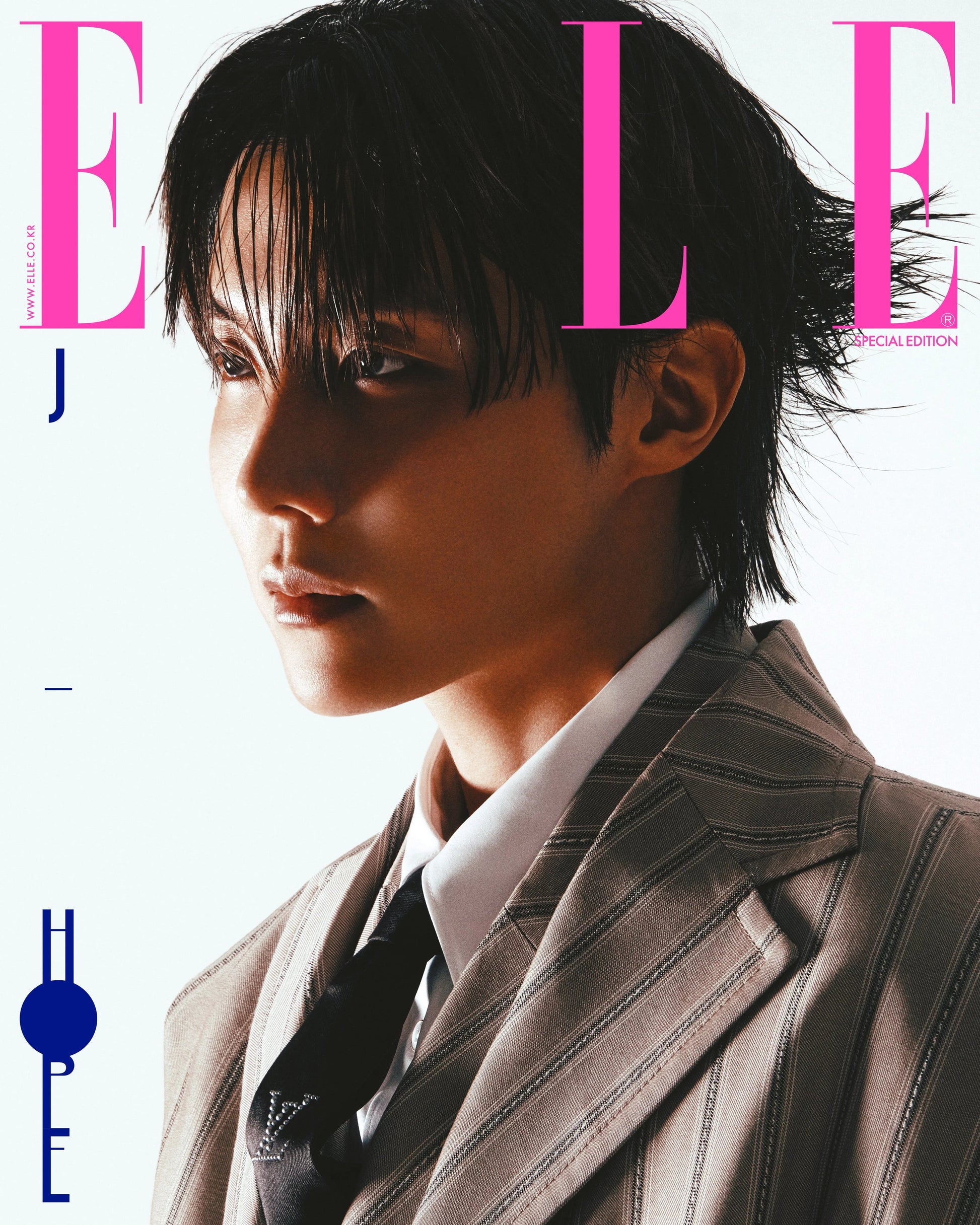[PRE ORDER] ELLE KOREA Magazine  (2026 DECEMBER Issue)  Special Edition   Cover : J-HOPE KAEPJJANG SHOP (캡짱 숍)