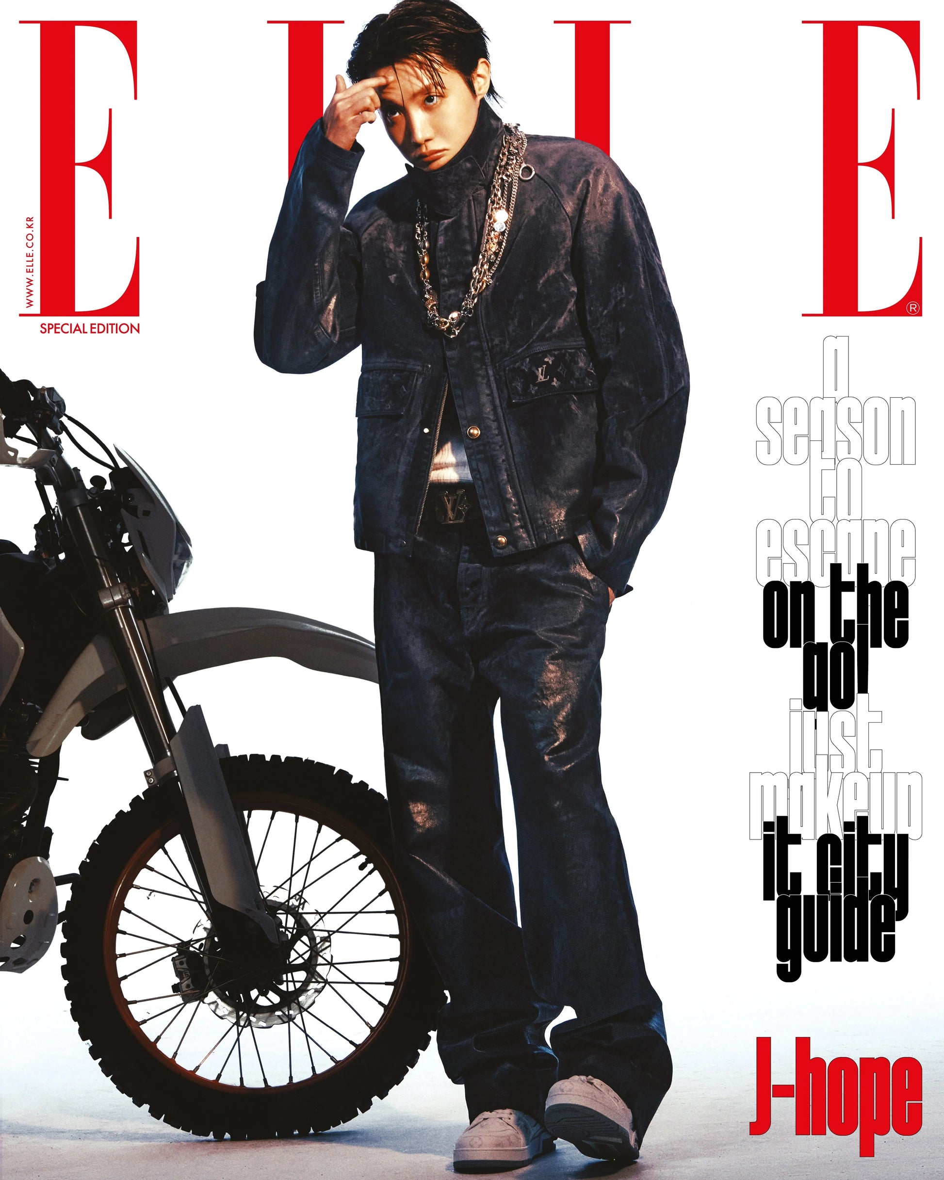 [PRE ORDER] ELLE KOREA Magazine  (2026 DECEMBER Issue)  Special Edition   Cover : J-HOPE KAEPJJANG SHOP (캡짱 숍)