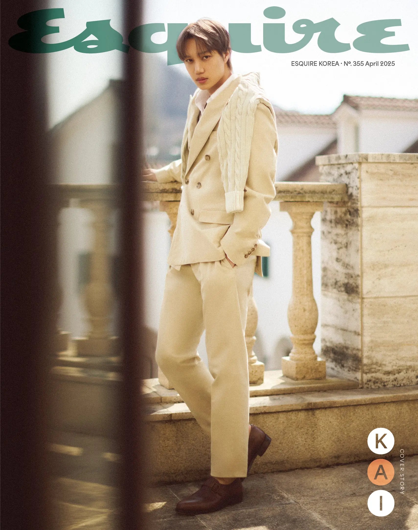 [PRE ORDER] ESQUIRE MAGAZINE (2025 April Issue) / Cover : KAI KAEPJJANG SHOP (캡짱 숍)