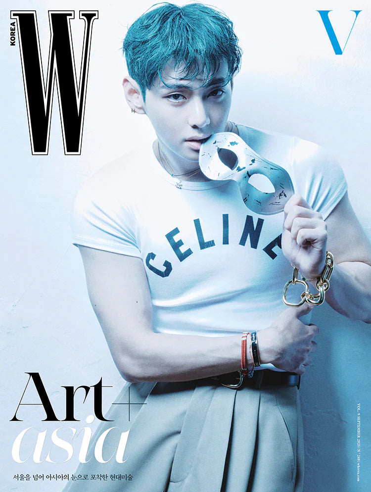 [PRE ORDER] W KOREA Magazine  (2025 September Issue)   Cover : V KAEPJJANG SHOP (캡짱 숍)