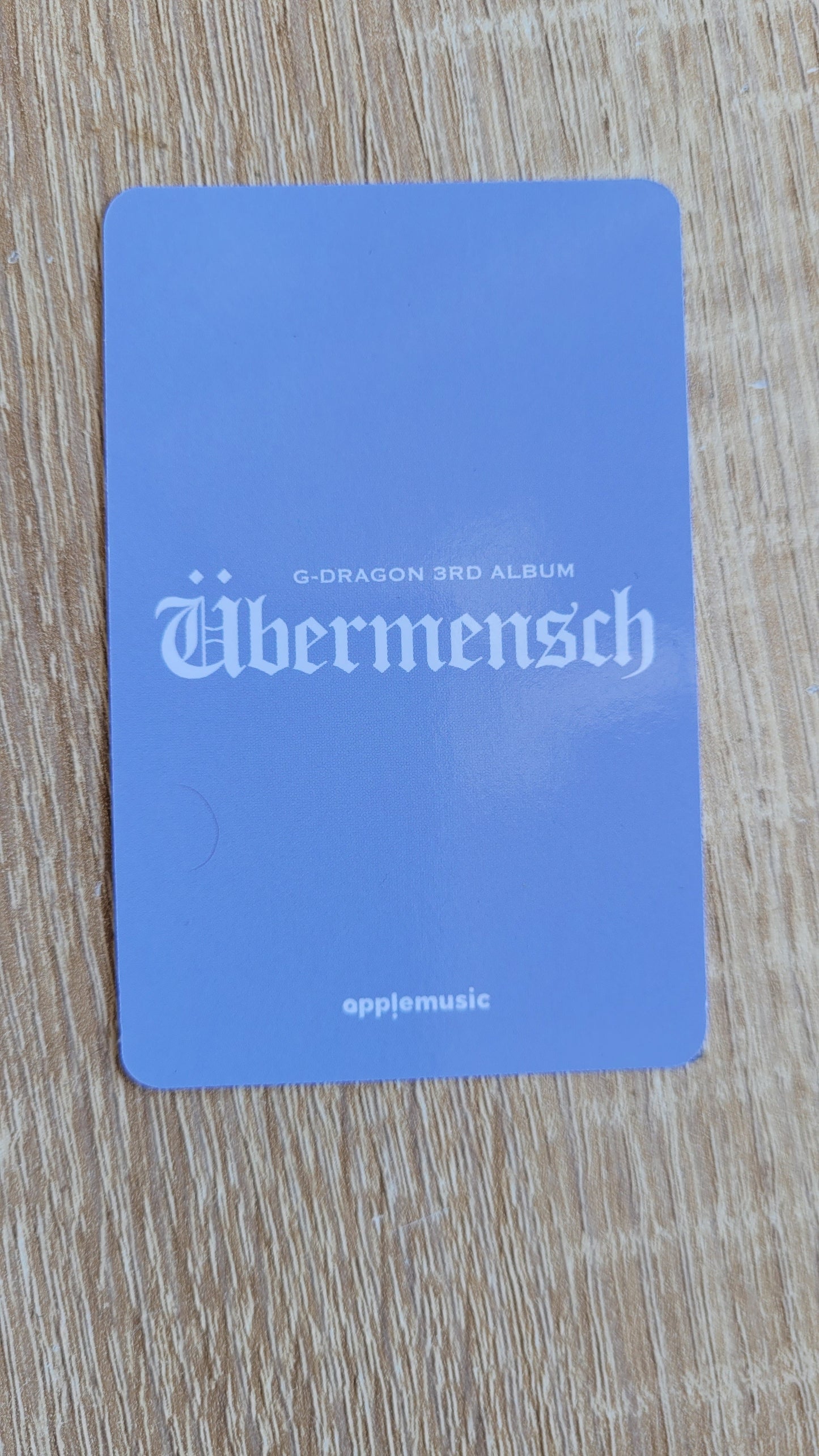 G-DRAGON- [UBERMENSCH] OFFICIAL PHOTOCARD  POB APPLE MUSIC KAEPJJANG SHOP (캡짱 숍)
