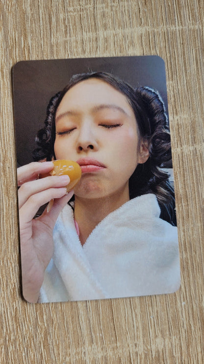 JENNIE - [RUBY] OFFICIAL PHOTOCARD POB APPLE MUSIC KAEPJJANG SHOP (캡짱 숍)