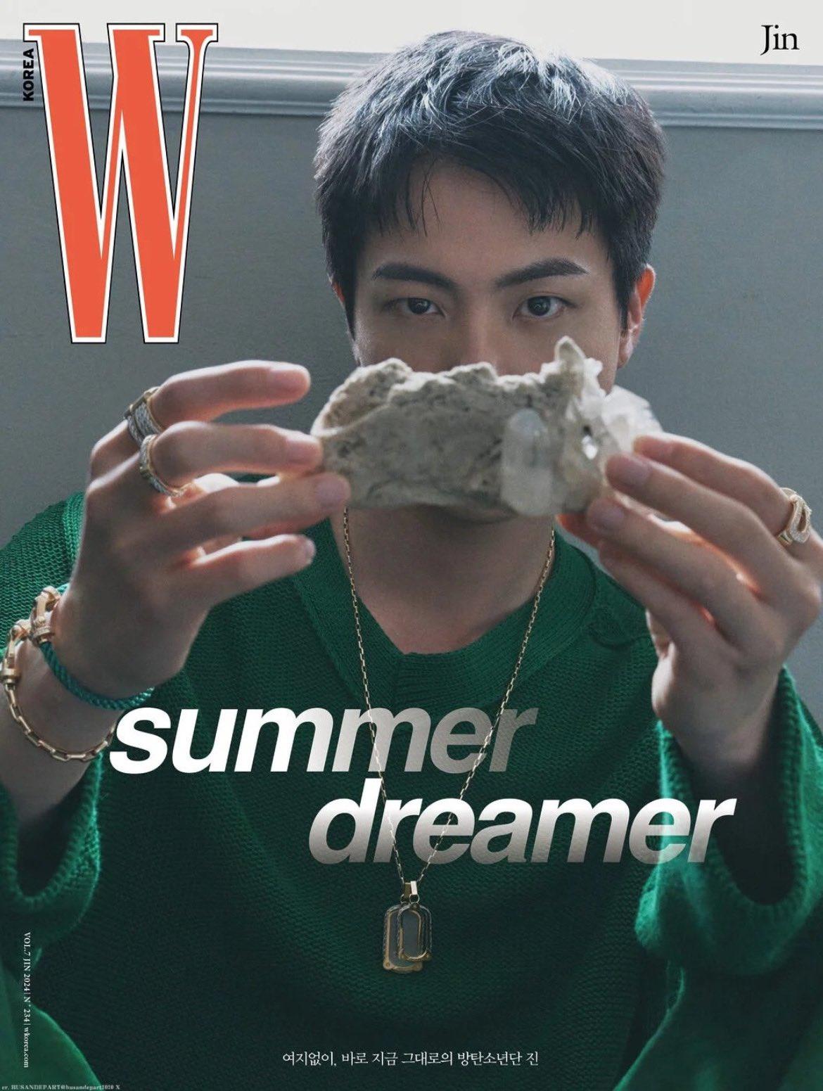 W KOREA MAGAZINE ( Volume 7) / Cover : Jin - KAEPJJANG SHOP (캡짱 숍)